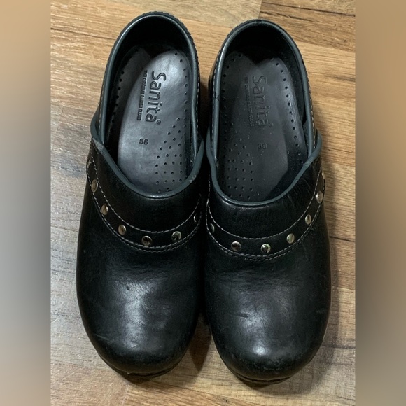 Sanita Black Leather Clogs Size 38 - Picture 2 of 4